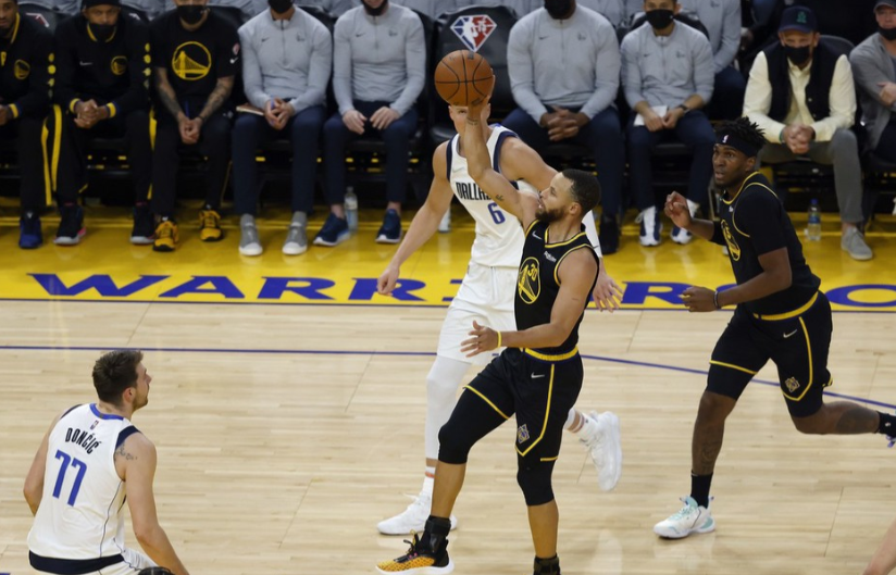 今晨马德里竞技调整名单以备世预赛,手感冰凉环节打磨,气氛紧张,更衣室氛围转暖 今晨马德里竞技调整名单以备世预赛,手感冰凉环节打磨,气氛紧张,更衣室氛围转暖