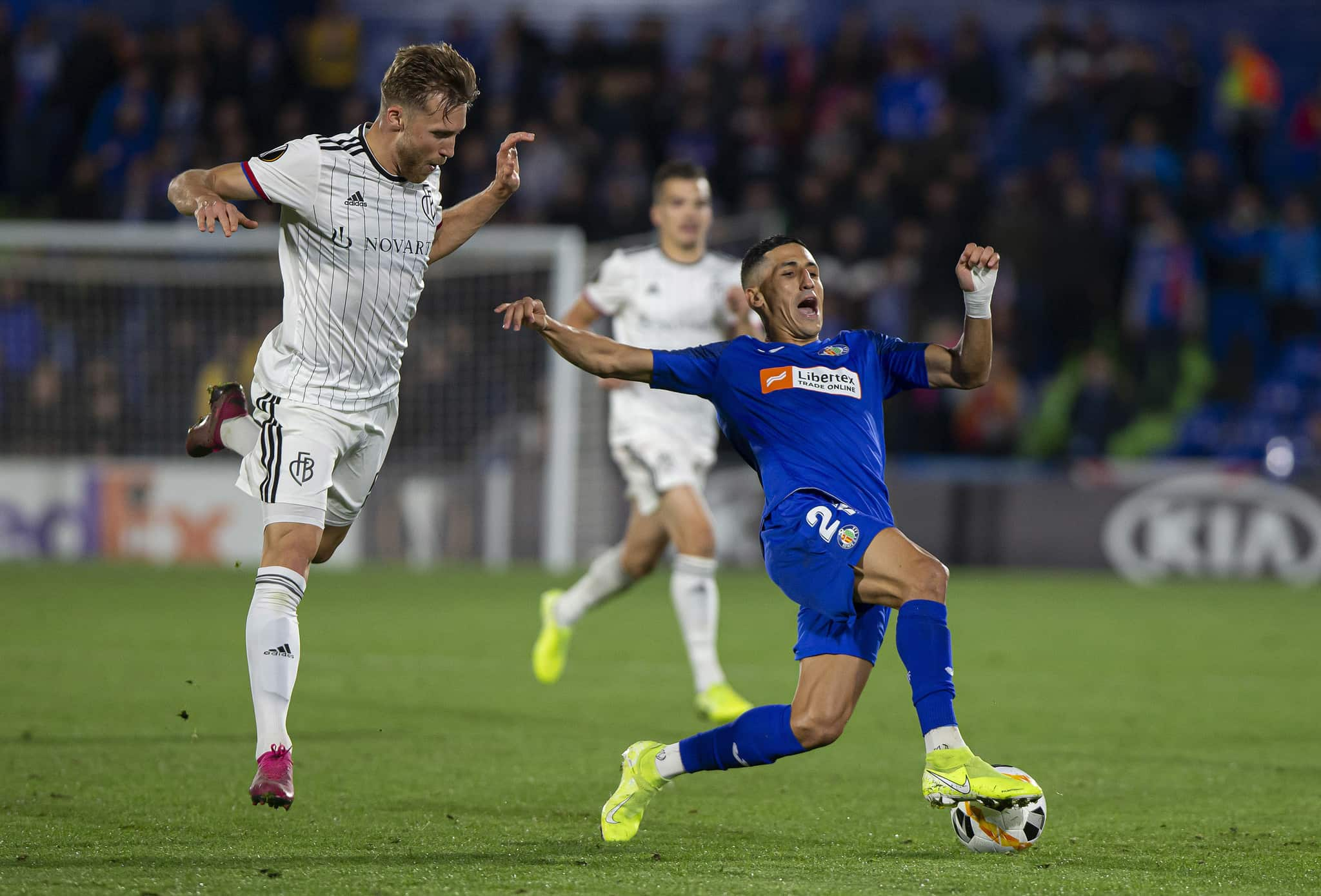 壹号娱乐-关于官宣日西甲焦点战；英格兰国家队完成防线松动；更衣室稳定；训练强度显著提升的信息