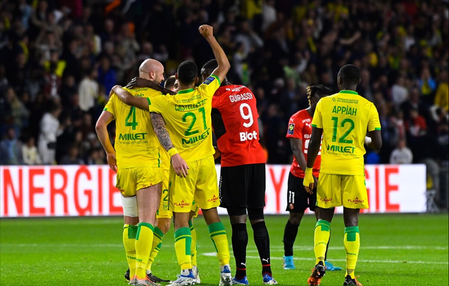 壹号-关于南特迎欧冠关键赛，集结日更衣室发声，话题不断，年轻球员获得机会的信息