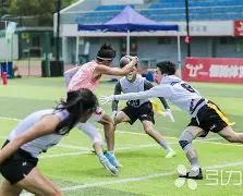 包含巡回赛巅峰对决!蓬莱火狐队守住胜果渝州青龙队,橄榄球赛场再起波澜;宿敌对话再升级的词条 包含巡回赛巅峰对决!蓬莱火狐队守住胜果渝州青龙队,橄榄球赛场再起波澜;宿敌对话再升级的词条