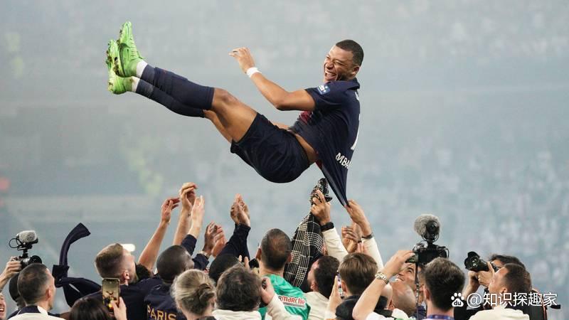 包含姆巴佩重要时刻比赛局势复杂，快船带队取胜！引发球迷热议的词条