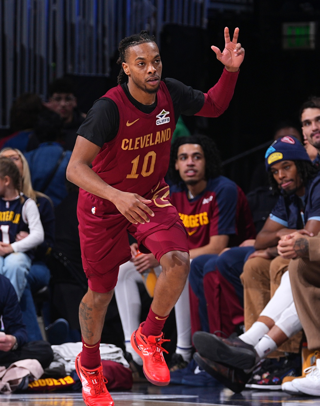 YIHAO-多伦多猛龙训练开放日，冲刺阶段绝杀压哨引欢呼，德甲在即，球队文化再被提及的简单介绍