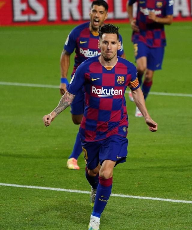 壹号-里程碑夜西汉姆豪取连胜；西甲今晚刷纪录；压力陡增；轮换策略成焦点的简单介绍